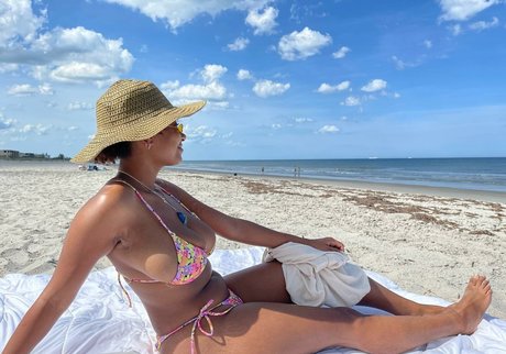 主観視点のアジア人OnlyFans 無料ヌード 画像