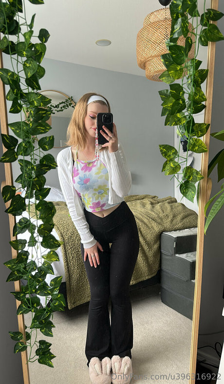 mia monet ポルノモデル 写真