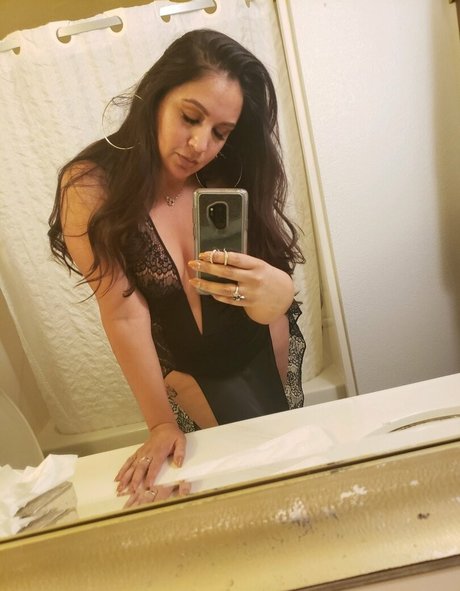 MonicaCumCakes ポルノスター ホット 画像