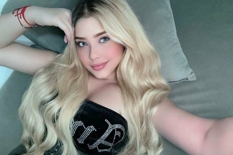 kittybadofficial ヌードモデル 写真