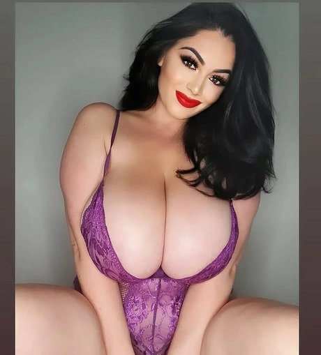 Klara Devine ポルノスター アダルト 写真