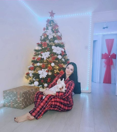 Klara Devine ポルノスター 画像