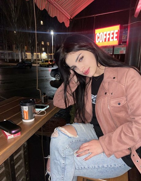 巨乳とお尻のOnlyFans セクシー裸 写真