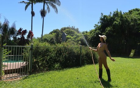 Jessa The Nude Blogger 美しいモデル 画像