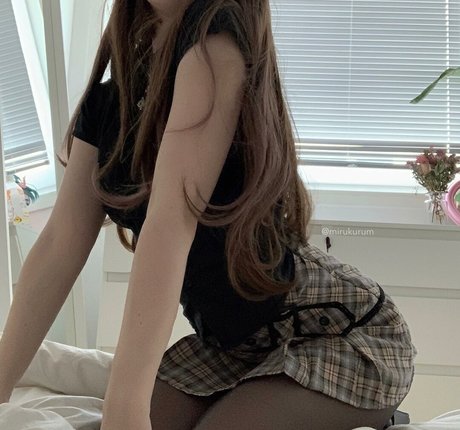 mirukurum アダルトモデル 画像