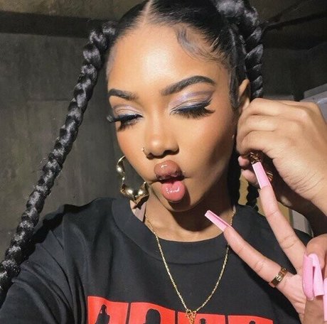 アマチュアペッギングOnlyFans 美しい裸 写真