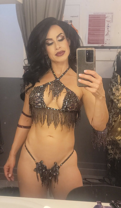 Queen Pea ヌードモデル 写真