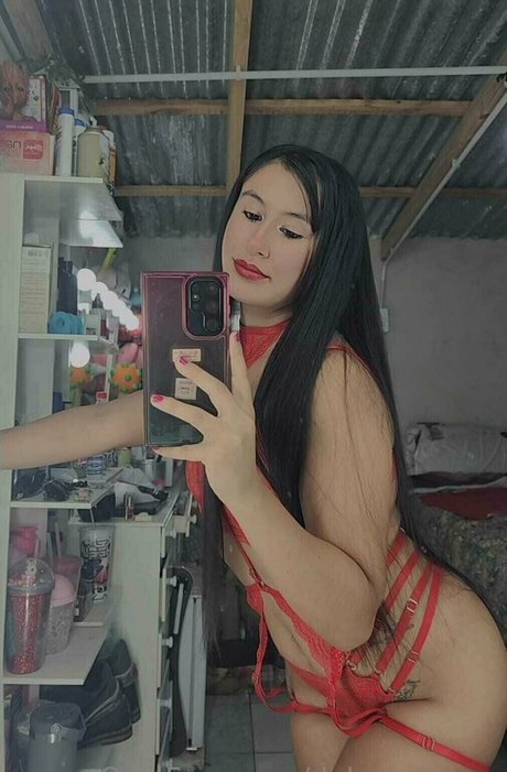 美しい足 OnlyFans 裸 画像