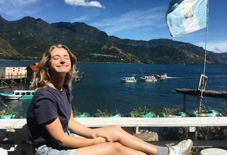 Ellie Gall ポルノモデル 写真