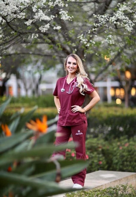 Emilee Atchley アートモデル 写真