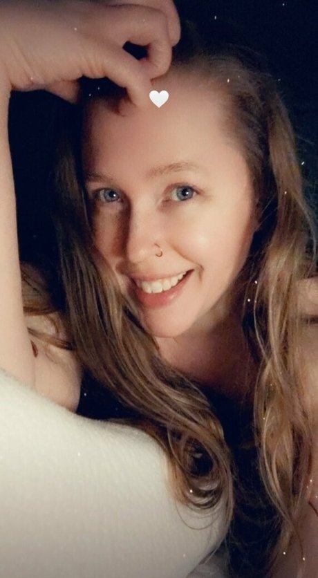 DMV オンリーファン 美しい裸 写真