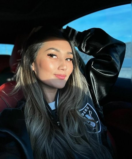 ニューハーフ 熟女 OnlyFans 美しいヌード アーカイブ