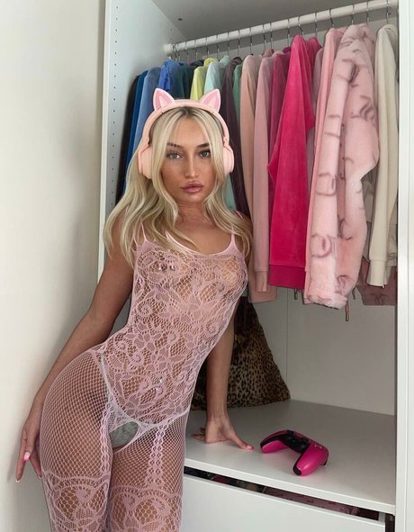 charlottet43869 トップポルノスター 画像