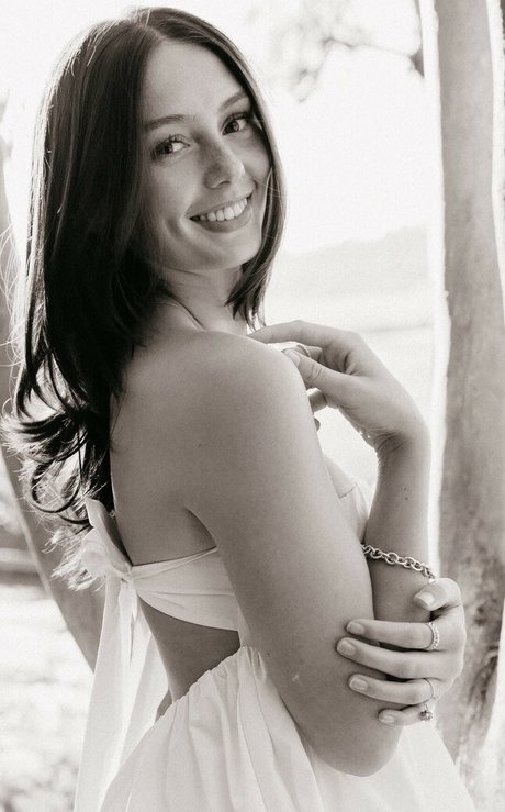 Kennedy Cullum 裸のポルノスター アーカイブ