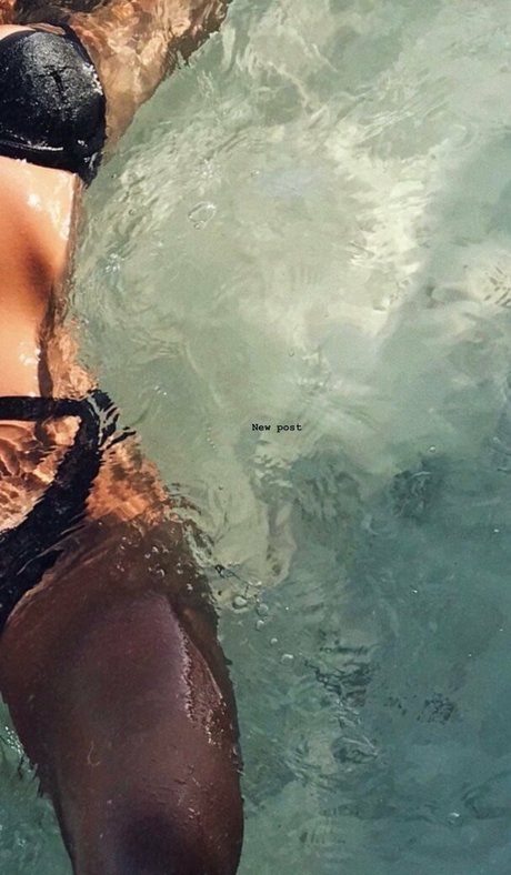 フィンドムオンリーファンズ ホットセックス 画像