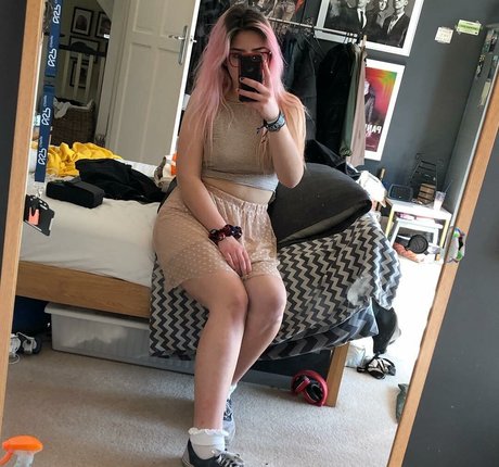 Saskia0 エロティックなスター 画像