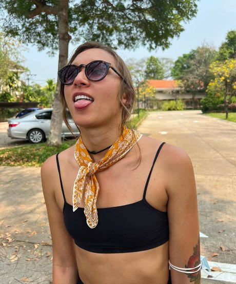 Nikita Crump かわいいモデル 画像