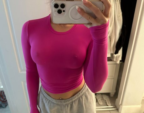 aurora4k エロティック女優 写真