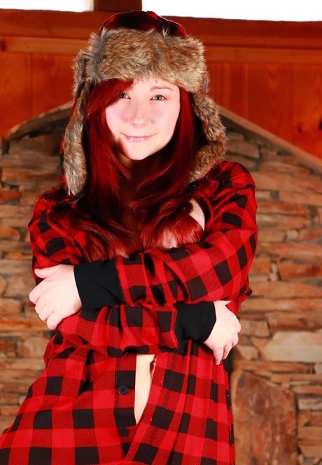 金髪ストリップOnlyFans エロチック 画像