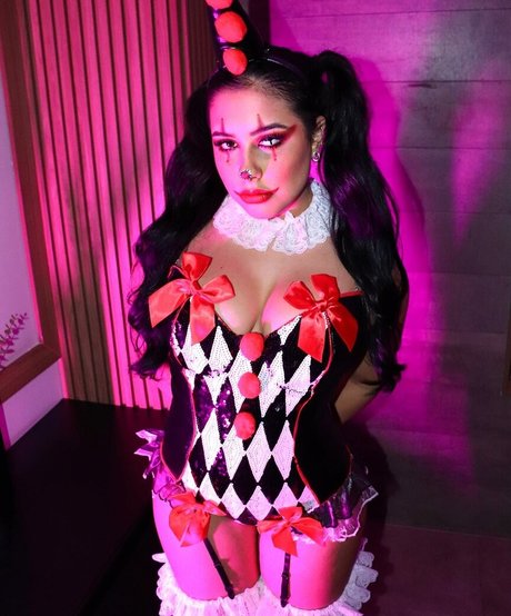 Cinthia Cruz 限定モデル 写真