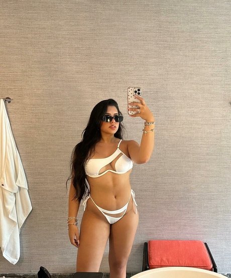 Cinthia Cruz 独占モデル 画像