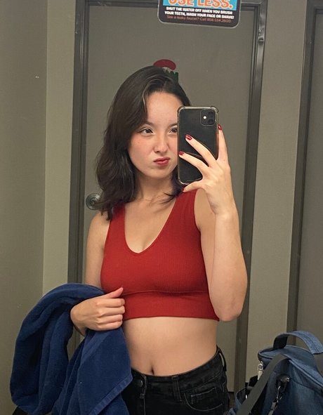 曲線美の赤毛OnlyFans ポルノグラフィック 画像