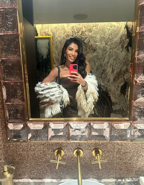 sweetnspicy1xxx 可愛い女優 ギャラリー