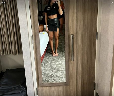 kylienelson セクシーなポルノスター 写真