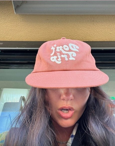 kylienelson 裸のモデル 写真