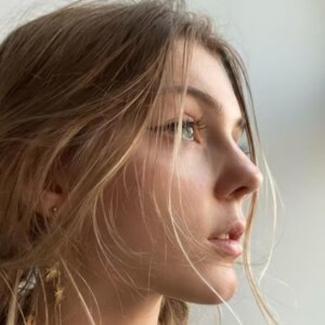 Nefffss ポルノスター ヌード 画像