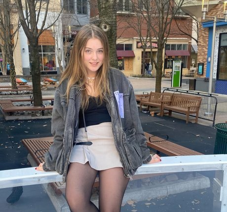 Nefffss アダルトスター 写真