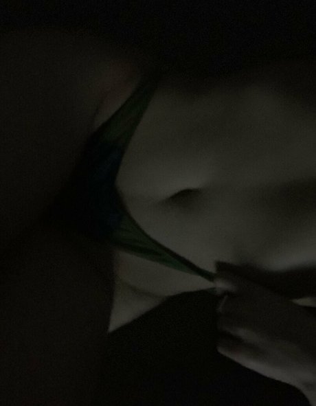 水中オンリーファン ヌード 写真