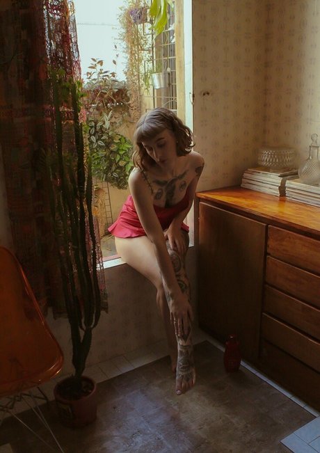 ルビーオンリーファン アート裸 ギャラリー