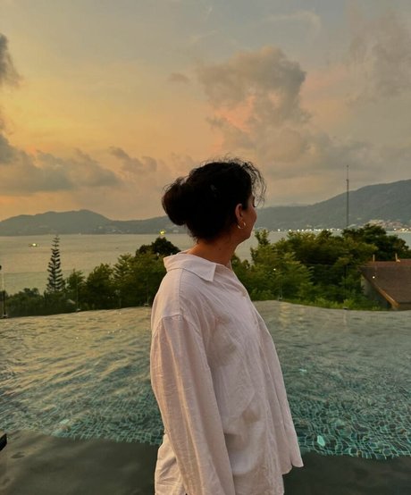 Fiza Choudhary エロティックなスター 写真