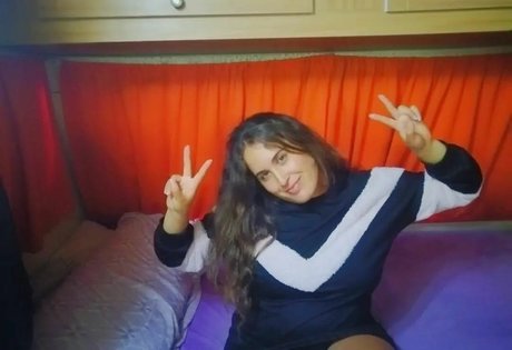 elviabombon 美しいモデル 写真