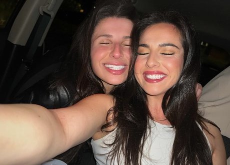 ティーンヌードOnlyFans エロチック 写真