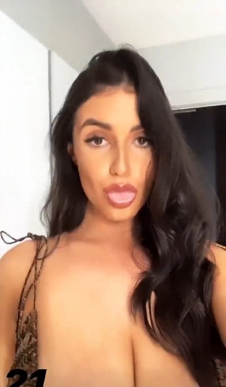 Darcy Buchan 無料女優 写真