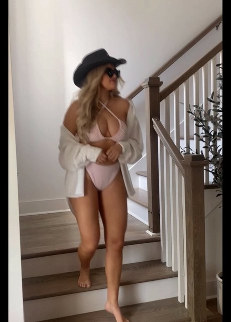 Maddie Perry エロティックなモデル 画像