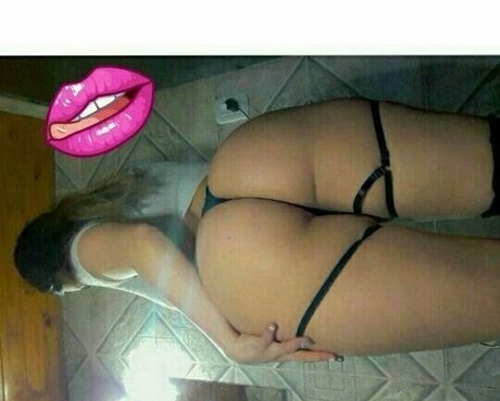 latinafoxxx ホットモデル 写真