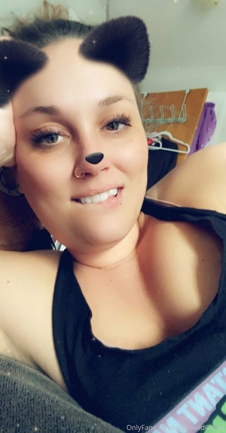 rougewild69free 美しいモデル 画像