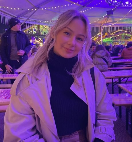 Lydia Rose ヌードモデル 写真