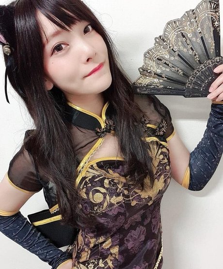 Linfufu 裸モデル 写真