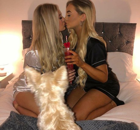 Lucy M 素敵なポルノスター ギャラリー