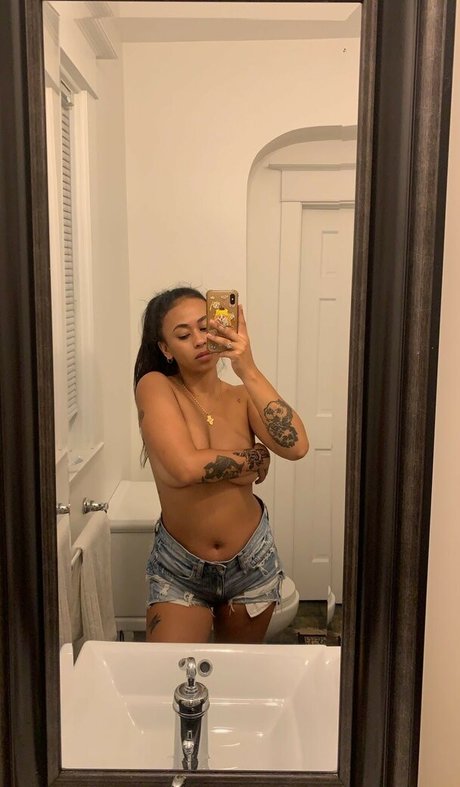 黒のランジェリーOnlyFans 無料 写真