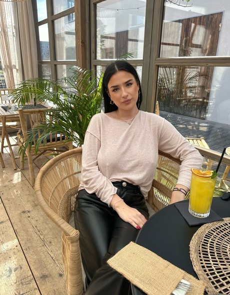 Elianka 独占スター 写真