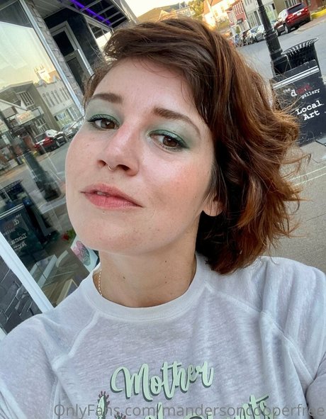 大学のOnlyFans エロチック 写真