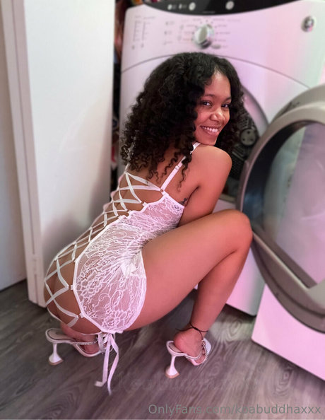 koabuddhaxxx ヌード女優 画像