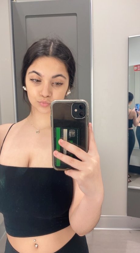 Ava Schillaci HDモデル 画像