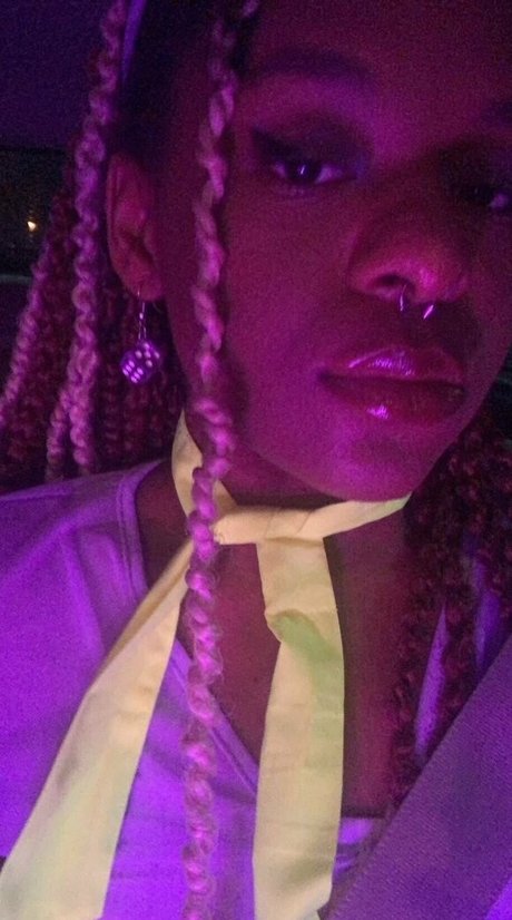 deedeeinyourdms トップスター 写真