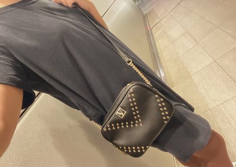 ArtsyVRC かわいいポルノスター 画像